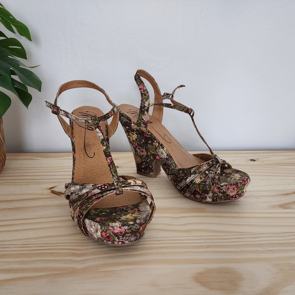 Floral Platform Sandals